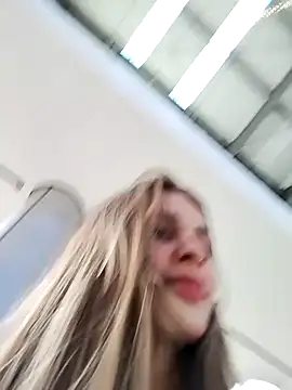 cuteluci  online show from December 2024 10:34:02 PM