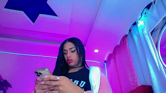 NahomiCamper online show from July 2026 04:52:02 AM