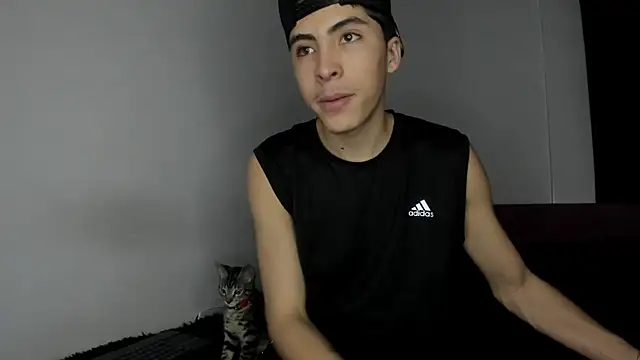 HeellBoy  online show from May 2026 01:01:02 AM