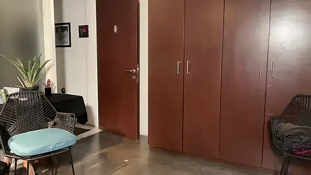 Snapshot of alanan881 chatting on March 2026 02:08:02 AM alanan881 online show from March 2026 02:08:02 AM