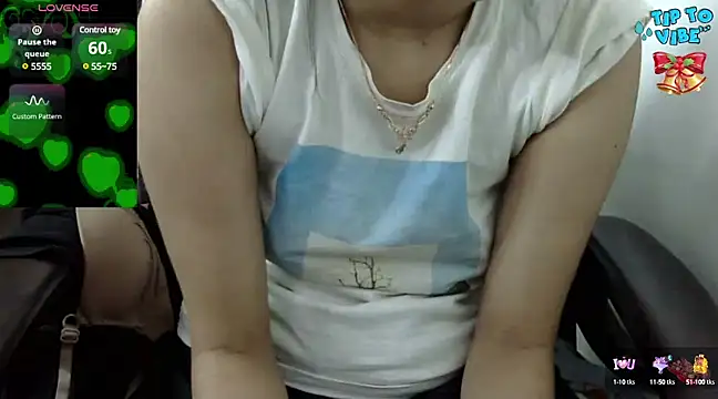 Snapshot of Barbie-Queen2 chatting on December 2024 04:27:02 PM Barbie-Queen2 online show from December 2024 04:27:02 PM