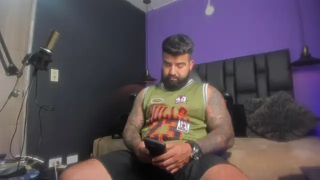 Lyon vach online show from January 2026 07:39:02 PM