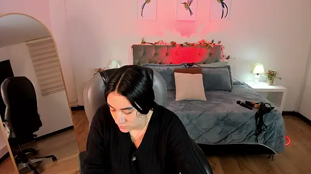 Icysweetcam online show from May 2026 11:37:01 AM