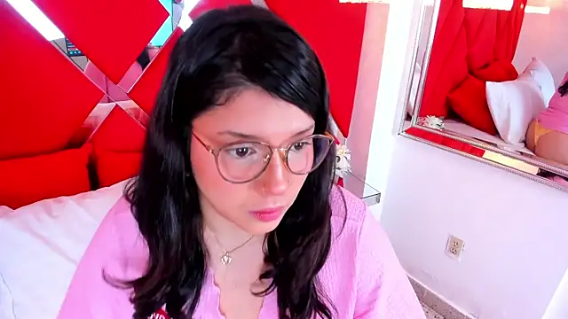 ArticaBelle online show from December 2024 12:24:01 PM