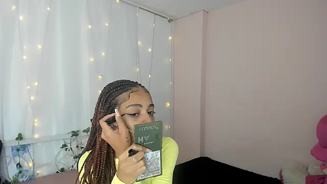 Snapshot of Abigail_Wilson_ chatting on January 2025 12:38:01 AM Abigail Wilson online show from January 2025 12:38:01 AM