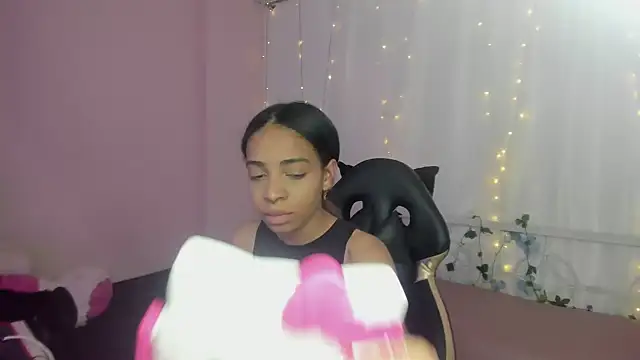 Snapshot of Abigail_Wilson_ chatting on January 2025 08:43:02 PM Abigail Wilson online show from January 2025 08:43:02 PM