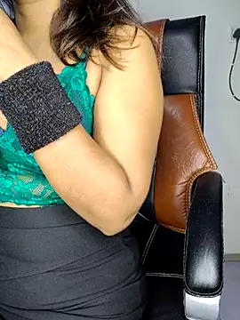 Black-Pearll online show from February 2025 04:31:01 PM