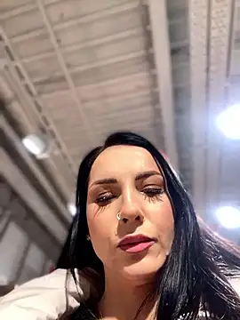 Snapshot of Roxana-Sexy chatting on February 2025 05:39:01 AM Roxana-Sexy online show from February 2025 05:39:01 AM