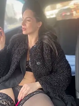 Snapshot of Roxana-Sexy chatting on February 2025 08:49:01 AM Roxana-Sexy online show from February 2025 08:49:01 AM