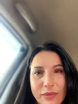 Snapshot of Roxana-Sexy chatting on October 2025 05:52:01 AM Roxana-Sexy online show from October 2025 05:52:01 AM