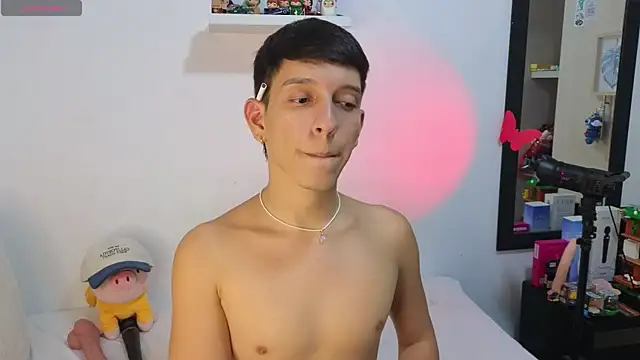 milky  boy  online show from May 2026 01:33:02 AM