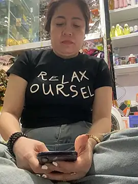 Snapshot of Cesywet chatting on March 2025 10:10:02 AM Cesywet online show from March 2025 10:10:02 AM