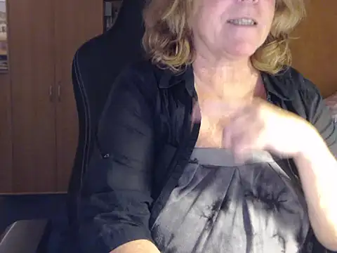 Snapshot of _sunshine__ chatting on December 2024 04:49:01 PM sunshine online show from December 2024 04:49:01 PM