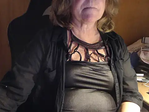 Snapshot of _sunshine__ chatting on December 2024 05:11:01 PM sunshine online show from December 2024 05:11:01 PM