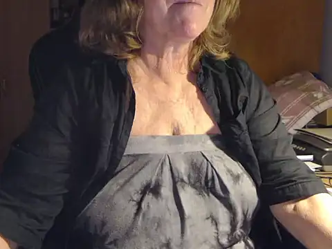 Snapshot of _sunshine__ chatting on January 2025 07:21:01 PM sunshine online show from January 2025 07:21:01 PM