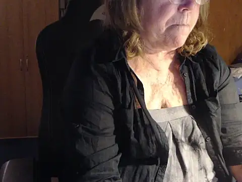 Snapshot of _sunshine__ chatting on February 2025 05:01:02 PM sunshine online show from February 2025 05:01:02 PM