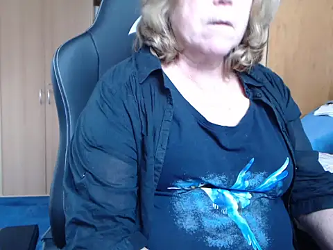 Snapshot of _sunshine__ chatting on March 2025 04:29:02 PM sunshine online show from March 2025 04:29:02 PM