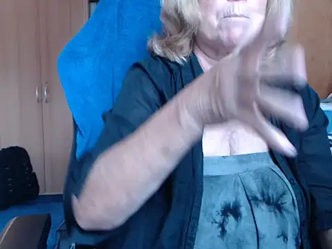 Snapshot of _sunshine__ chatting on October 2025 06:33:01 AM sunshine online show from October 2025 06:33:01 AM