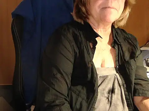 Snapshot of _sunshine__ chatting on October 2025 05:47:03 PM sunshine online show from October 2025 05:47:03 PM