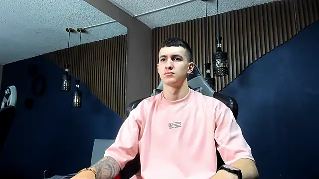 JacksonOlsenn online show from January 2025 11:42:02 AM