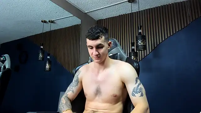 JacksonOlsenn online show from January 2025 05:45:02 PM