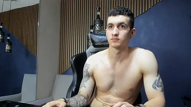 JacksonOlsenn online show from February 2025 03:16:01 PM