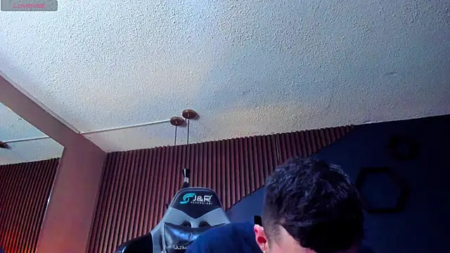 JacksonOlsenn online show from March 2025 06:00:02 PM