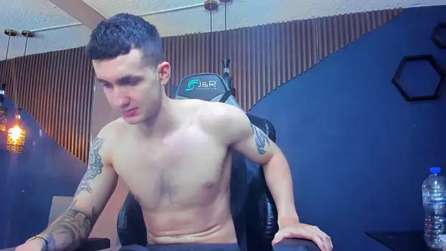 JacksonOlsenn online show from March 2025 06:12:02 PM