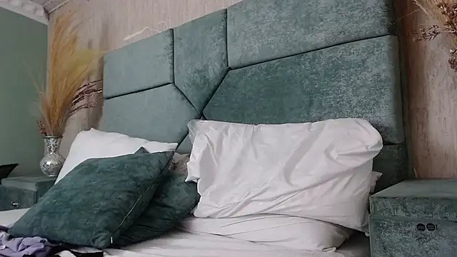 JacksonOlsenn online show from March 2025 11:17:01 PM