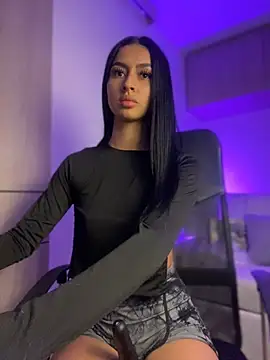 Snapshot of maddy_bronw_ chatting on January 2025 03:17:02 AM maddy bronw online show from January 2025 03:17:02 AM