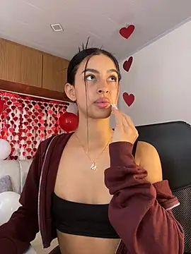 Snapshot of maddy_bronw_ chatting on February 2025 07:51:01 PM maddy bronw online show from February 2025 07:51:01 PM