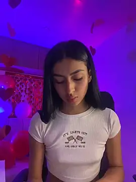 Snapshot of maddy_bronw_ chatting on February 2025 11:24:01 PM maddy bronw online show from February 2025 11:24:01 PM