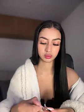 Snapshot of maddy_bronw_ chatting on March 2025 12:21:01 AM maddy bronw online show from March 2025 12:21:01 AM