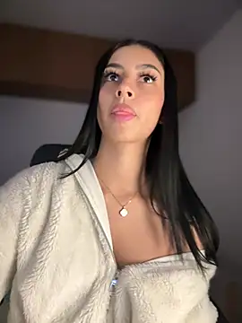 Snapshot of maddy_bronw_ chatting on March 2025 06:39:02 AM maddy bronw online show from March 2025 06:39:02 AM