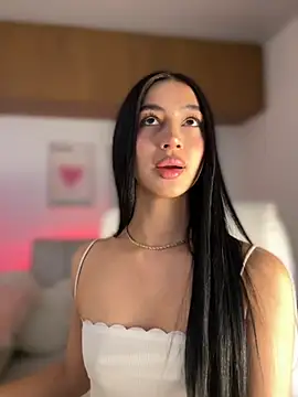 Snapshot of maddy_bronw_ chatting on October 2025 10:21:01 PM maddy bronw online show from October 2025 10:21:01 PM