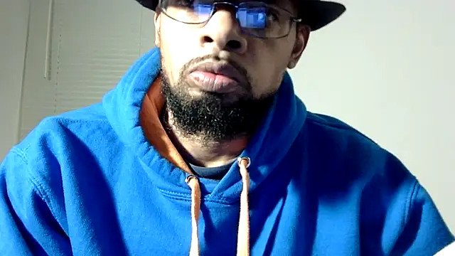 Snapshot of WhiskeyWood_DuhGOD chatting on February 2025 02:38:02 AM WhiskeyWood DuhGOD online show from February 2025 02:38:02 AM