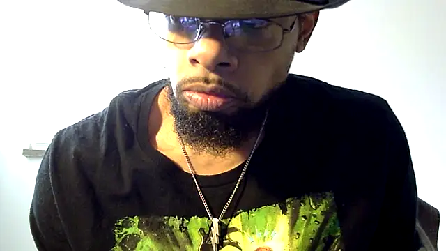 Snapshot of WhiskeyWood_DuhGOD chatting on February 2025 05:17:02 PM WhiskeyWood DuhGOD online show from February 2025 05:17:02 PM