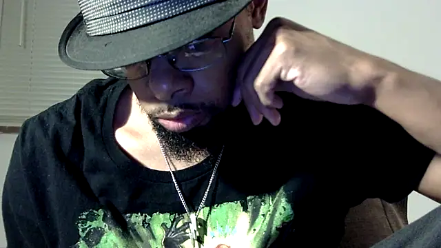 Snapshot of WhiskeyWood_DuhGOD chatting on February 2025 02:21:01 AM WhiskeyWood DuhGOD online show from February 2025 02:21:01 AM