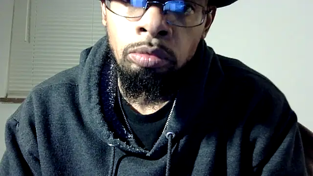 Snapshot of WhiskeyWood_DuhGOD chatting on March 2025 02:04:02 AM WhiskeyWood DuhGOD online show from March 2025 02:04:02 AM