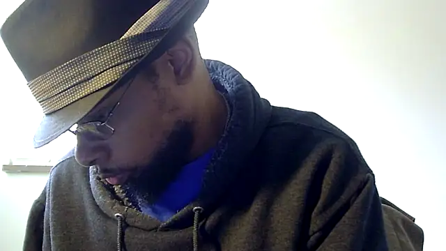 Snapshot of WhiskeyWood_DuhGOD chatting on March 2025 04:20:02 PM WhiskeyWood DuhGOD online show from March 2025 04:20:02 PM