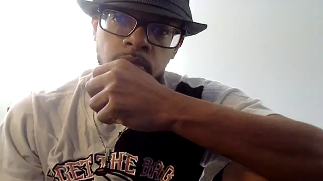 Snapshot of WhiskeyWood_DuhGOD chatting on September 2025 04:40:01 PM WhiskeyWood DuhGOD online show from September 2025 04:40:01 PM