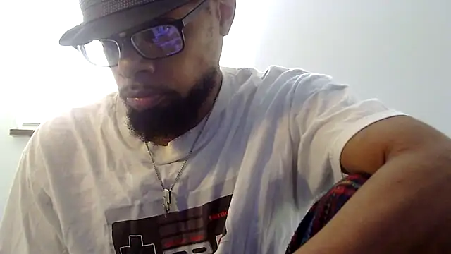 Snapshot of WhiskeyWood_DuhGOD chatting on October 2025 04:37:01 PM WhiskeyWood DuhGOD online show from October 2025 04:37:01 PM