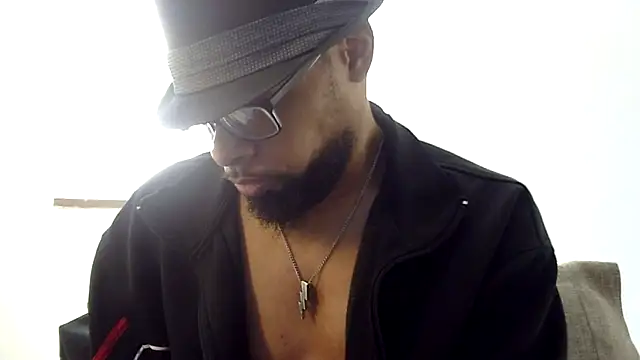 Snapshot of WhiskeyWood_DuhGOD chatting on October 2025 04:50:01 PM WhiskeyWood DuhGOD online show from October 2025 04:50:01 PM