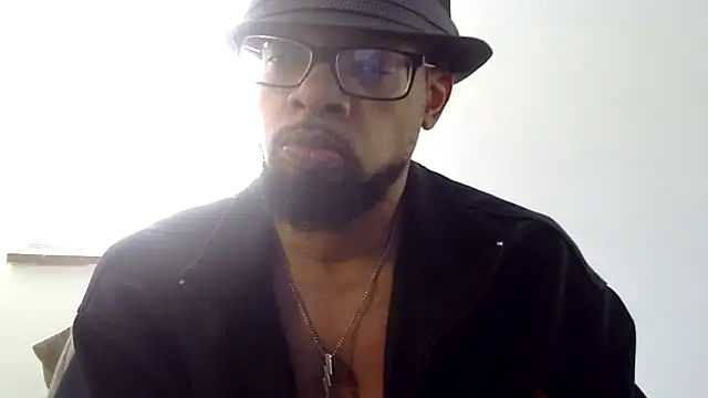 Snapshot of WhiskeyWood_DuhGOD chatting on October 2025 04:53:02 PM WhiskeyWood DuhGOD online show from October 2025 04:53:02 PM