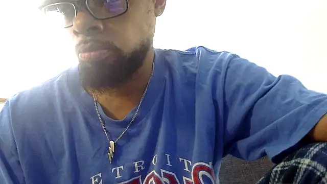 Snapshot of WhiskeyWood_DuhGOD chatting on November 2025 05:34:01 PM WhiskeyWood DuhGOD online show from November 2025 05:34:01 PM