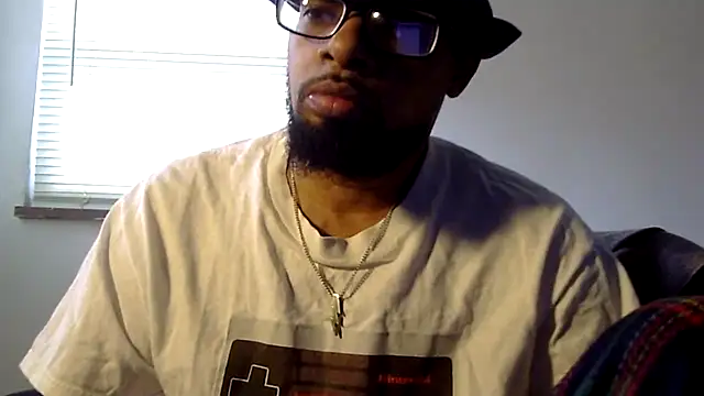 Snapshot of WhiskeyWood_DuhGOD chatting on November 2025 05:35:02 PM WhiskeyWood DuhGOD online show from November 2025 05:35:02 PM