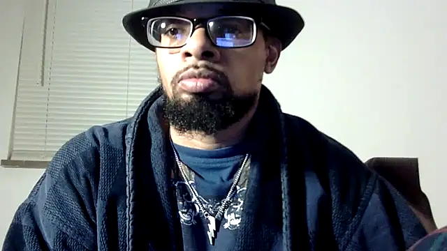 Snapshot of WhiskeyWood_DuhGOD chatting on November 2025 02:14:01 AM WhiskeyWood DuhGOD online show from November 2025 02:14:01 AM