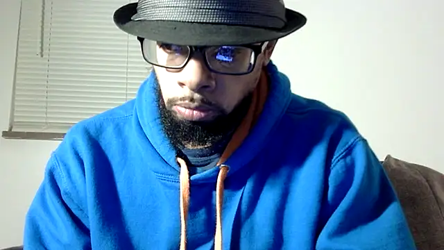 Snapshot of WhiskeyWood_DuhGOD chatting on December 2025 02:05:02 AM WhiskeyWood DuhGOD online show from December 2025 02:05:02 AM