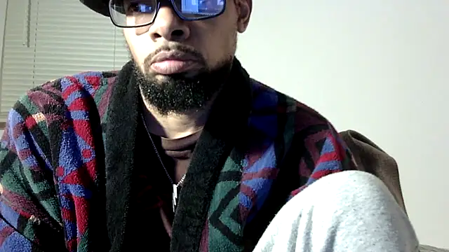 Snapshot of WhiskeyWood_DuhGOD chatting on December 2025 02:17:02 AM WhiskeyWood DuhGOD online show from December 2025 02:17:02 AM