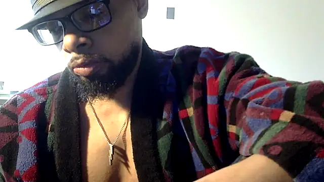 Snapshot of WhiskeyWood_DuhGOD chatting on January 2026 05:18:02 PM WhiskeyWood DuhGOD online show from January 2026 05:18:02 PM